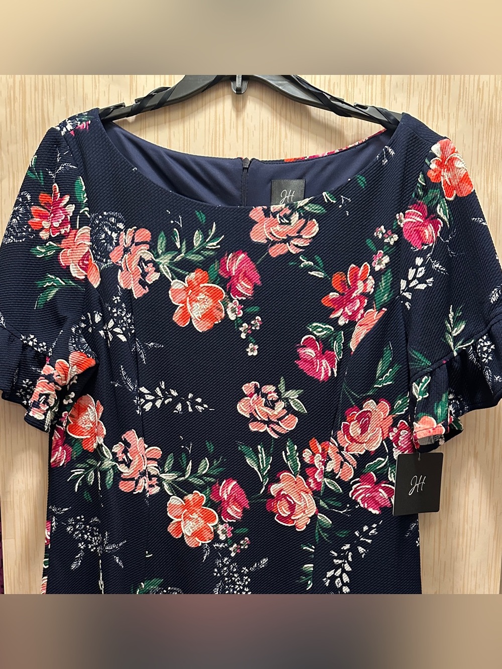 New With Tags  |  JH Design |  Navy Floral Short Sleeve Dress | Size 18